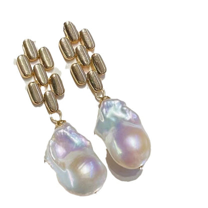 Women's Fashion Irregular Baroque Pearl Stud Earrings