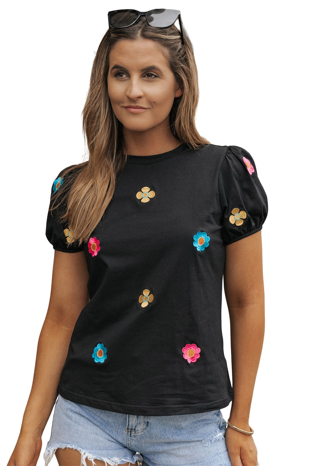 T-shirt noir à manches courtes bouffantes et fleurs brodées