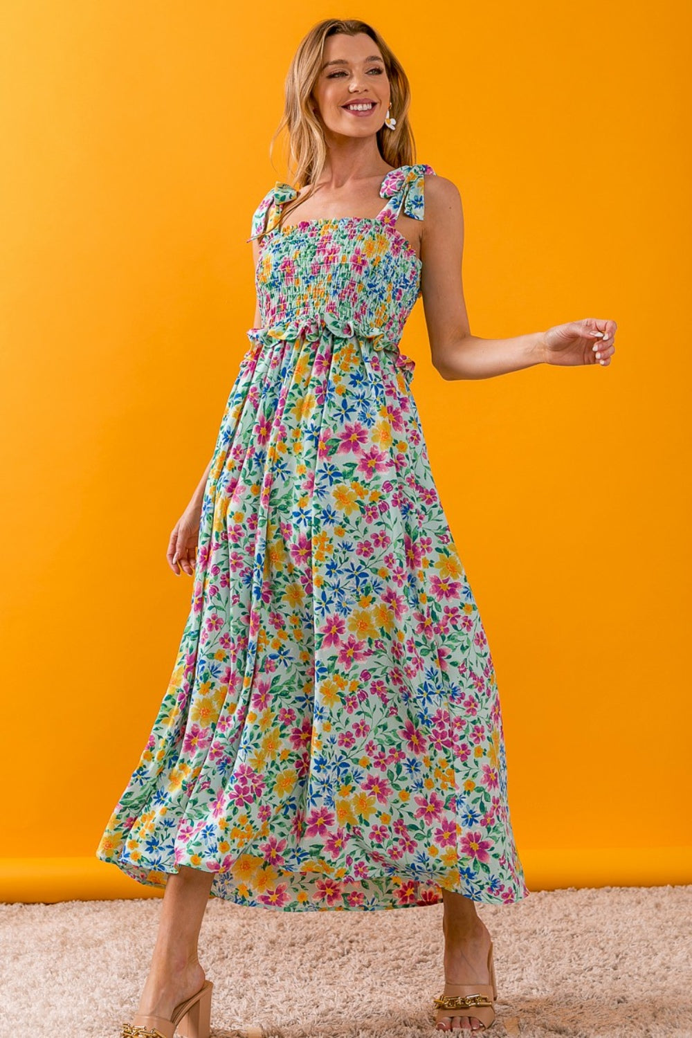 Robe caraco smockée à volants et bordure florale BiBi