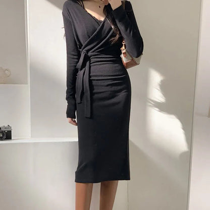 Robe à manches longues et col en V pour femme