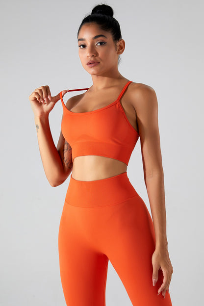 Camisole active à fines bretelles entrecroisées