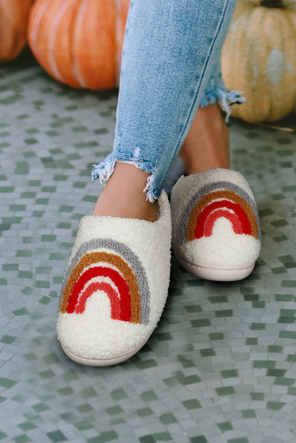 Zapatillas de casa de invierno de felpa con arco iris blanco brillante