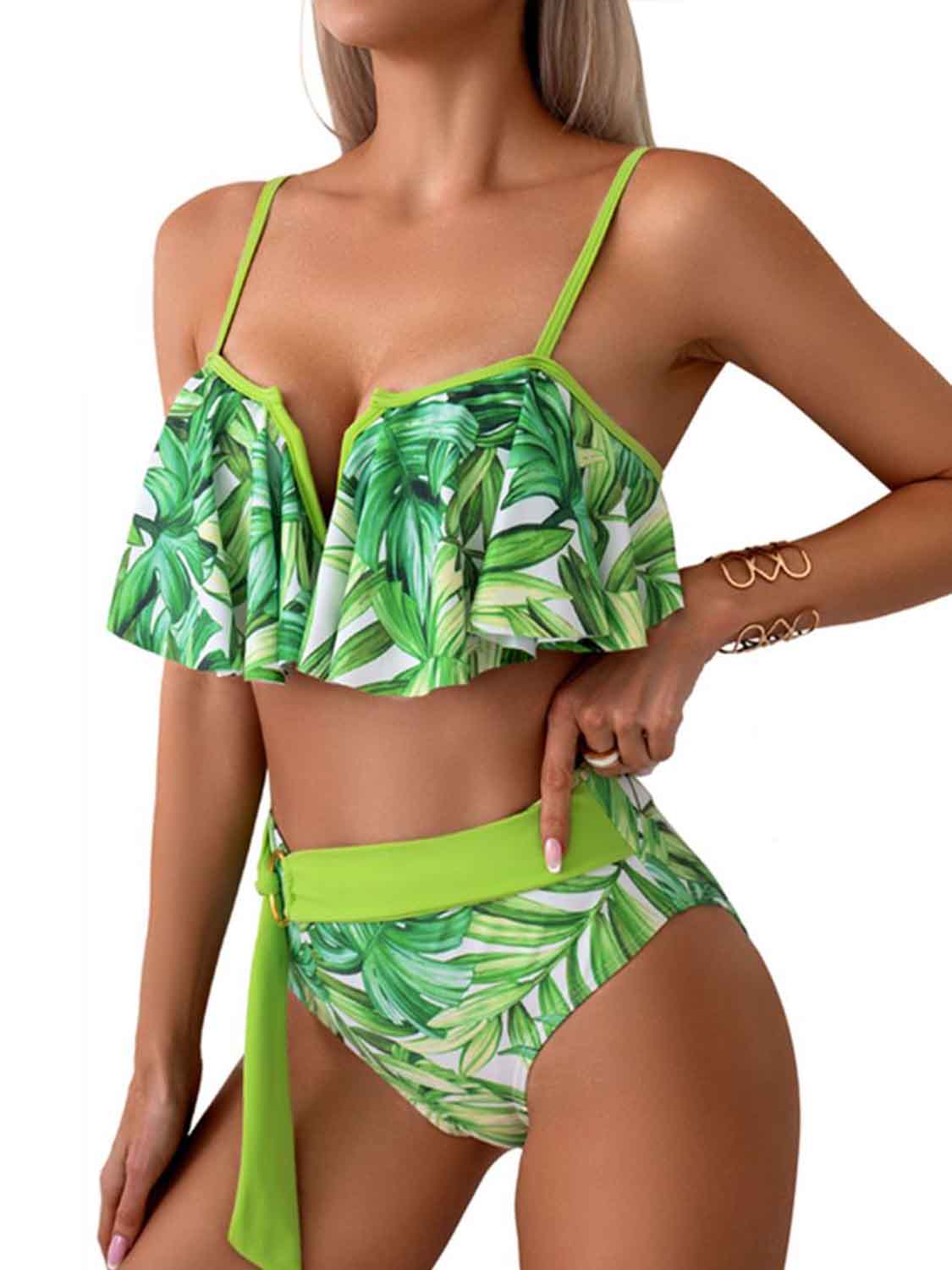 Conjunto de bikini con muescas y tirantes finos