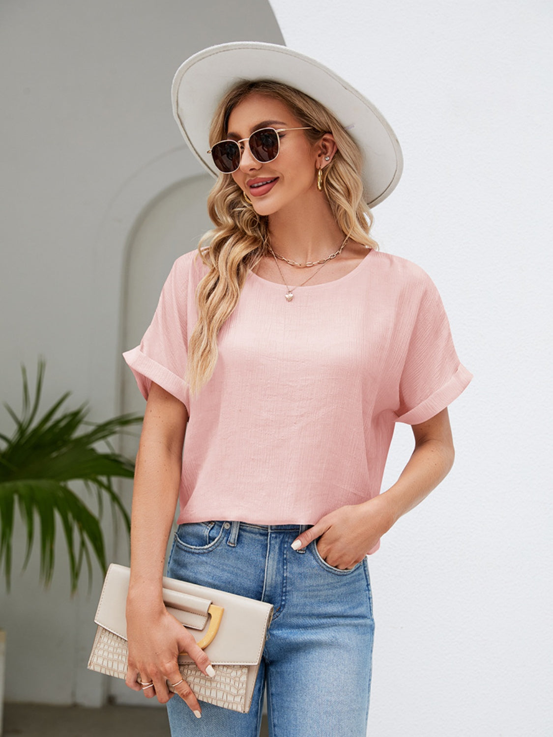 Blusa de manga corta con cuello redondo