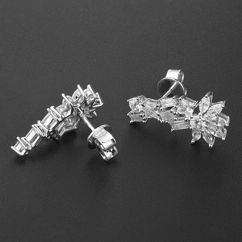 4428E Personality S925 Silver Inlaid 5A Zircon Simple Stud Earrings