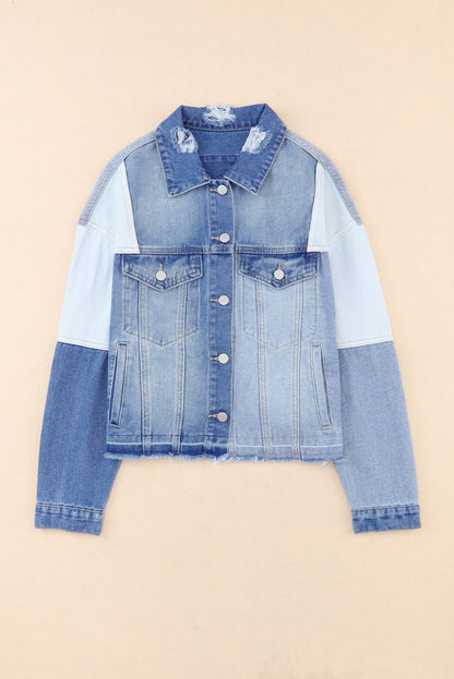 Veste en jean bleu ciel avec ourlet effiloché et patchwork