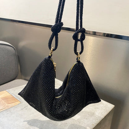 Le nouveau sac sous les bras en diamant de luxe léger à la mode Design de Niche clouté de diamant unique