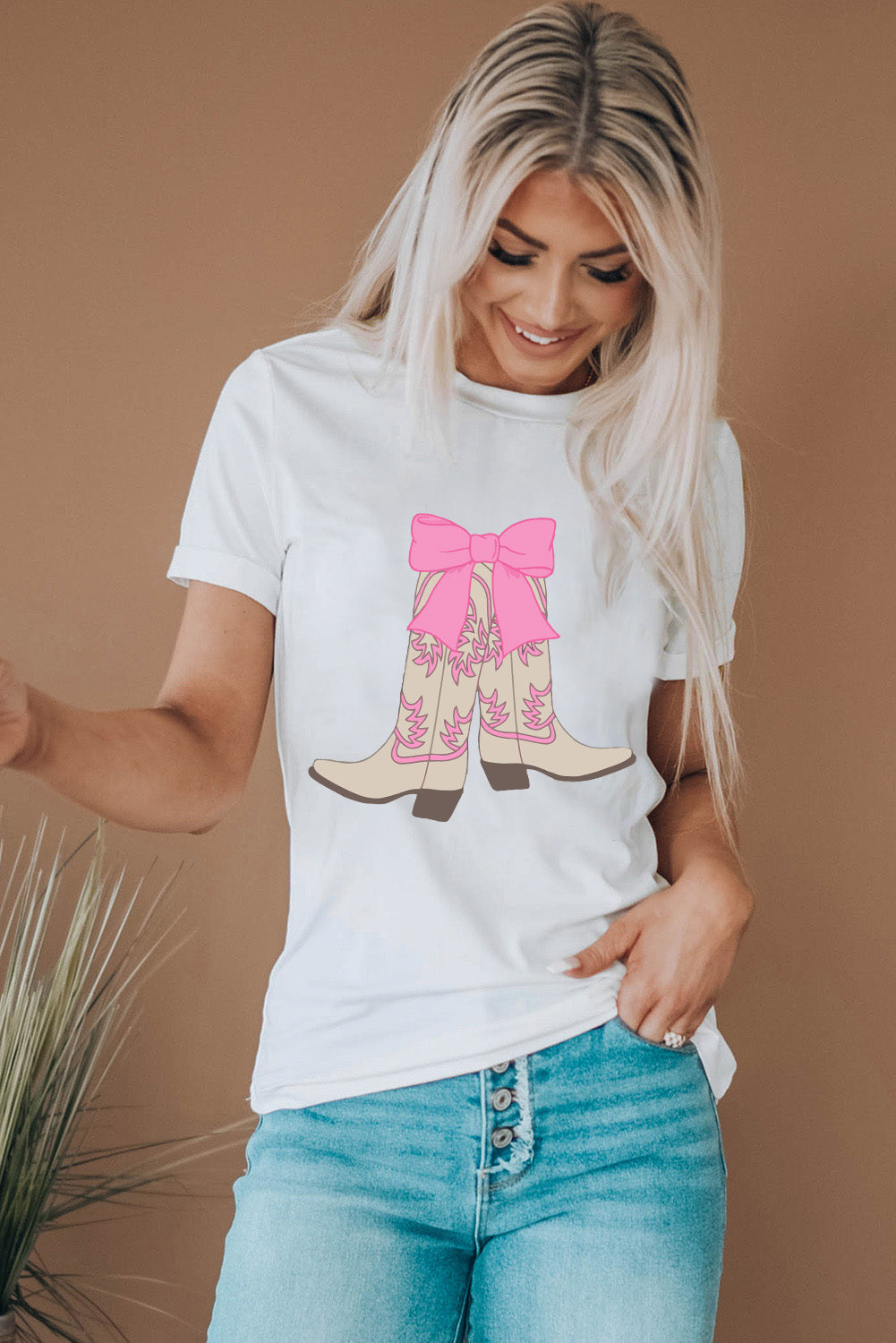 White Casual Boots Bow Graphic Round Neck T Shirt