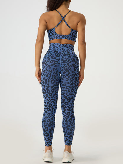 Conjunto activo de leggings y top entrecruzado de leopardo