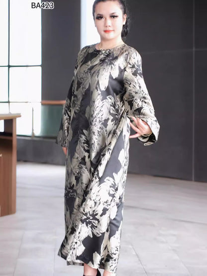 Women's Black Pearl Plus Size Robe Dress