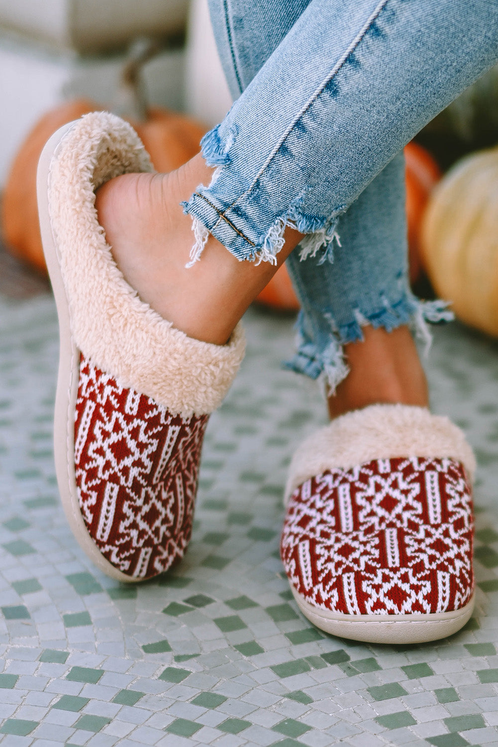 Red Suede Geometric Print Contrast Fuzzy Winter Slippers