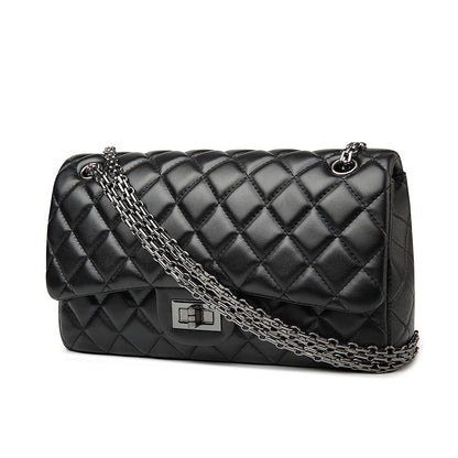 913 upgrade fashion diamond lattice chain of small fragrant bag. A classic single shoulder bag manufacturers on behalf of