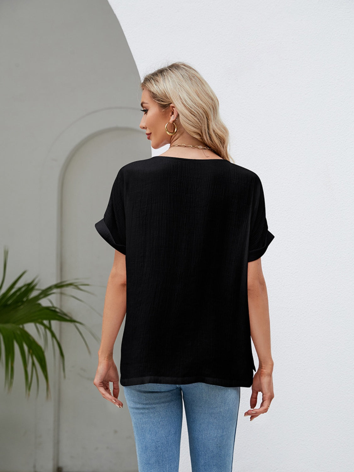 Blusa de manga corta con cuello redondo