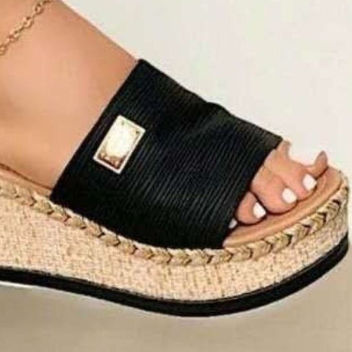 Sandalias con punta abierta de cuero PU