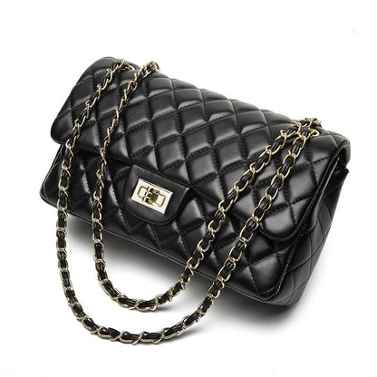 913 upgrade fashion diamond lattice chain of small fragrant bag. A classic single shoulder bag manufacturers on behalf of