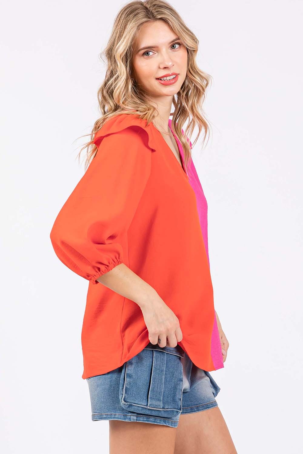 Blusa en contraste con ribete de volantes de tamaño completo GeeGee