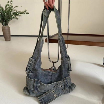 Sac à bandoulière en denim délavé vintage au design d'intérêt spécial