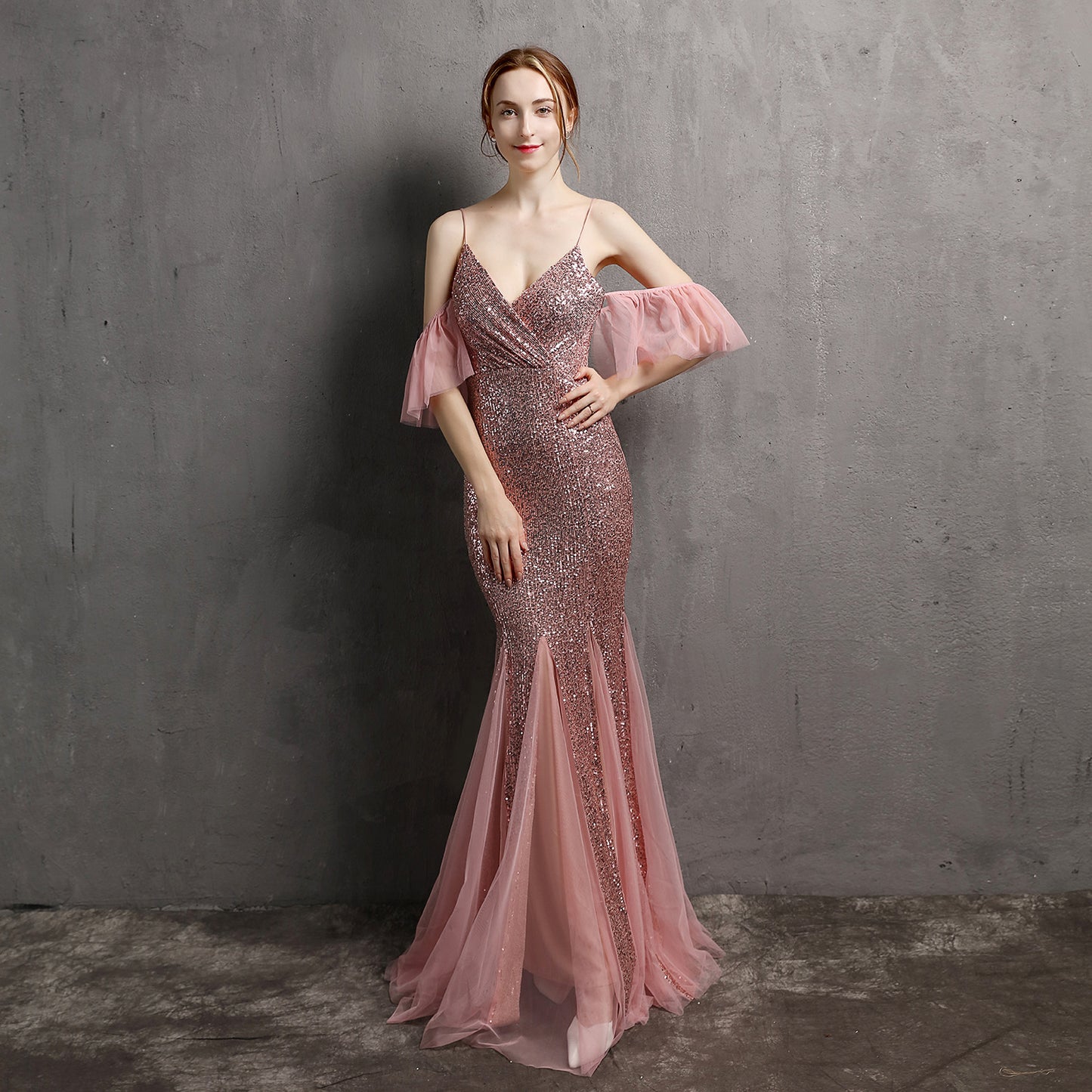 Robe élégante de banquet en queue de poisson à paillettes et pompons pour femmes