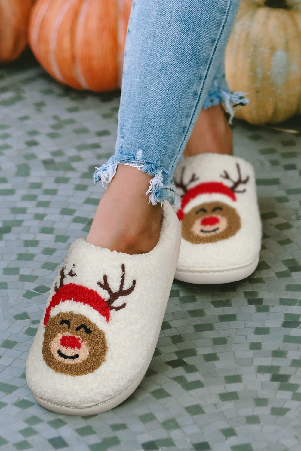 Pantoufles d'intérieur en peluche pour maison de cerf de Noël blanc