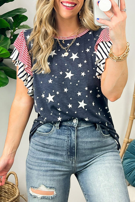 Camiseta gris con estampado de estrellas y mangas con volantes a rayas