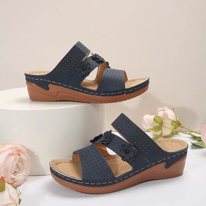 Sandalias con cuña de piel sintética con flores