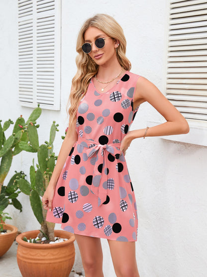 Robe nouée à col en V et pois