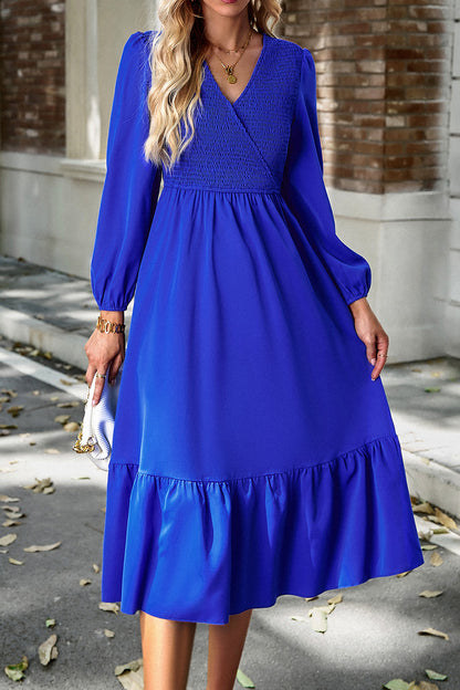 Robe midi smockée à manches longues et surplis