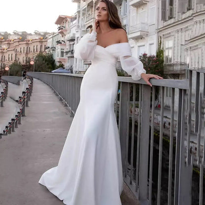 Robe de mariée légère en satin blanc concis de printemps