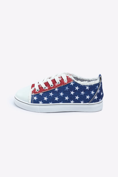 Zapatos con cordones con detalle deshilachado y estampado de estrellas de la bandera estadounidense multicolor