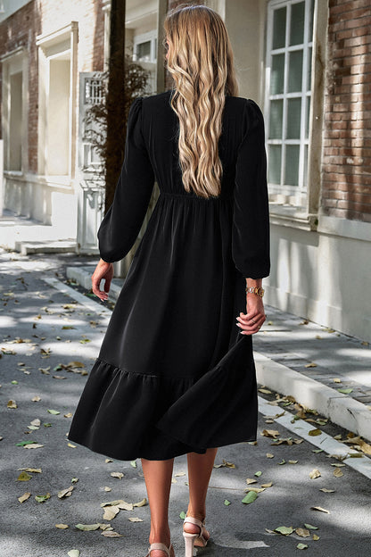 Robe midi smockée à manches longues et surplis