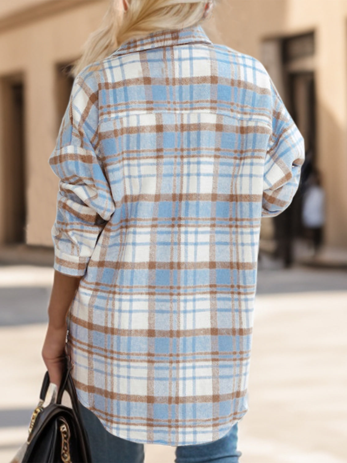 Veste à carreaux avec poches et boutons à épaules tombantes