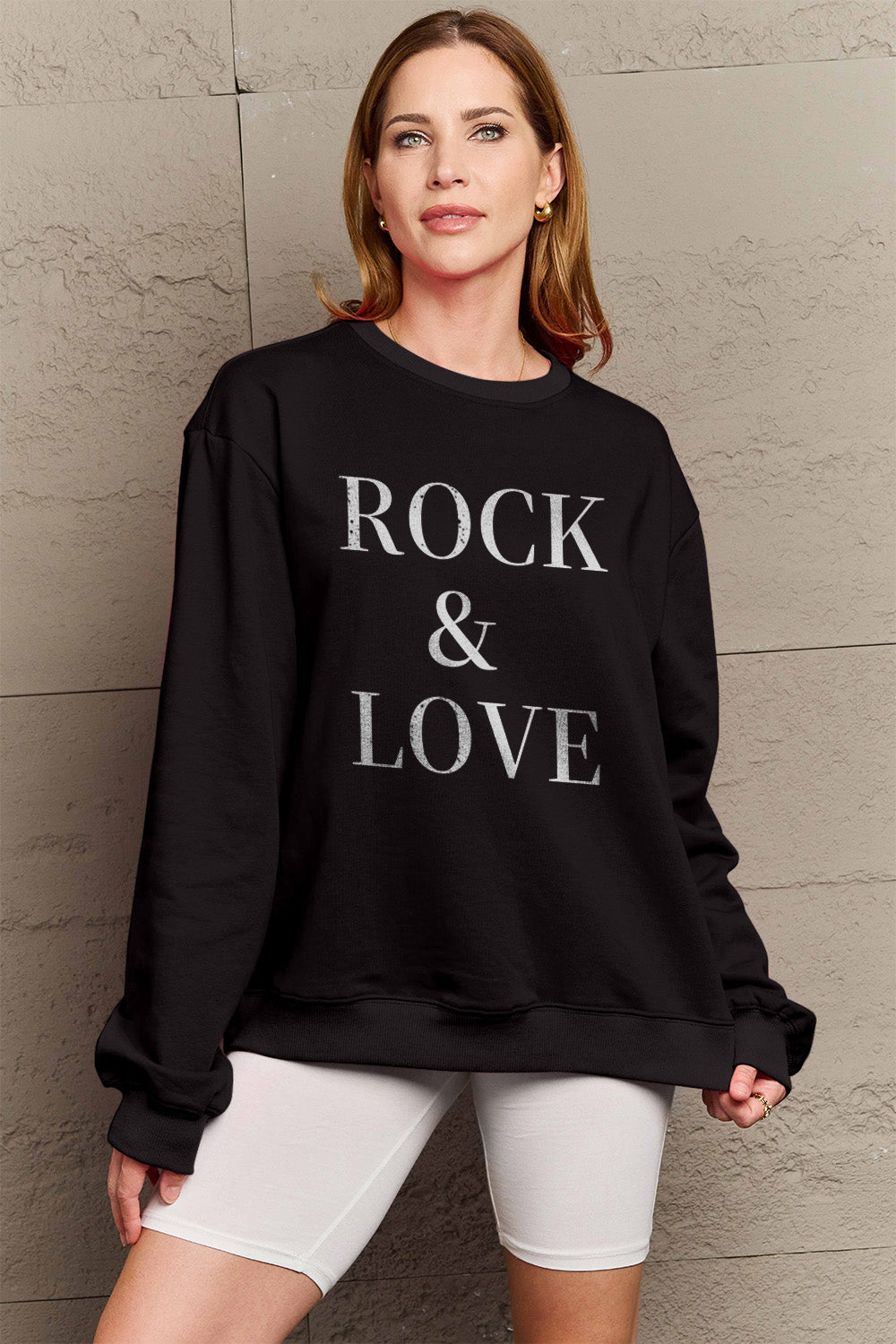 Simply Love Sweat-shirt à col rond ROCK ＆ LOVE en taille réelle