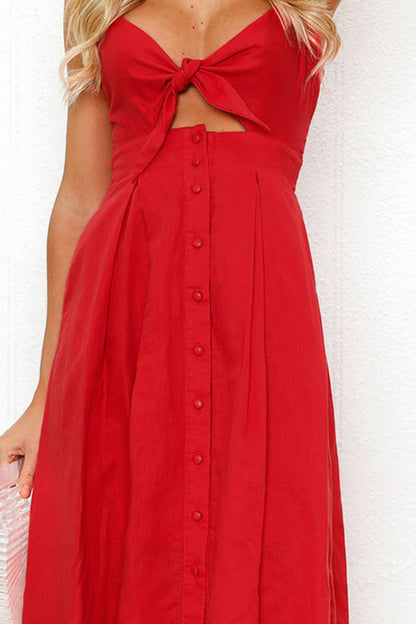 Vestido camisero con escote en forma de corazón y abertura