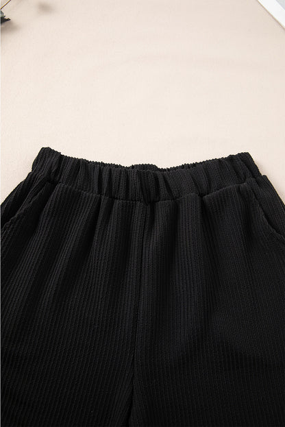 Ensemble haut sans manches en cordon noir et short à poches