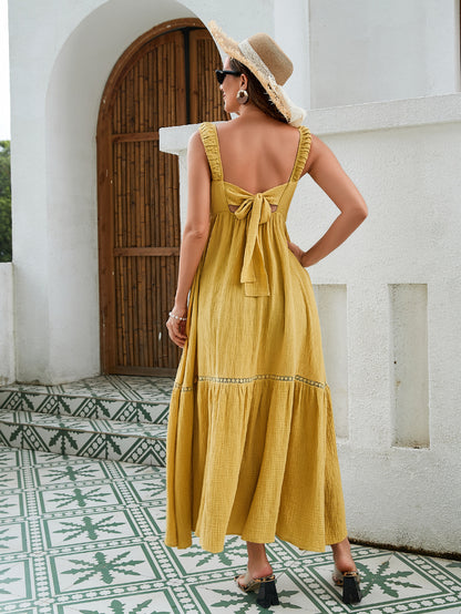 Vestido largo de algodón texturizado para mujer: parte delantera fruncida con elástico, espalda con lazo y dobladillo con ribete de encaje en un elegante color amarillo, verde y blanco