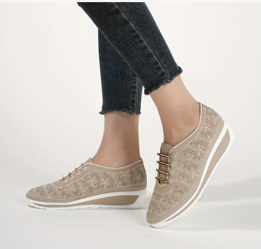 Zapatos casuales con cordones y cuña para mujer