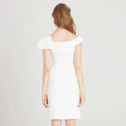 Robe blanche fendue