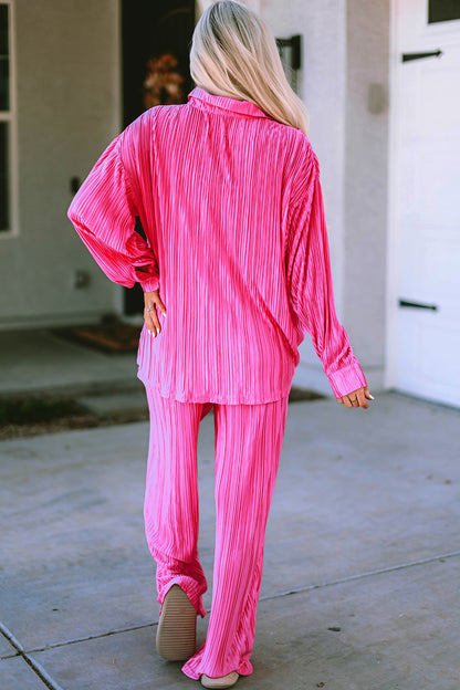 Conjunto de camisa plisada con botones y pantalón ancho