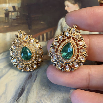 Boucles d'oreilles exquises en diamants rétro