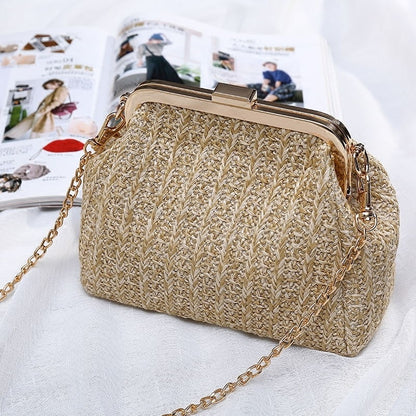 Mini sac tissé en paille, tendance de la mode estivale