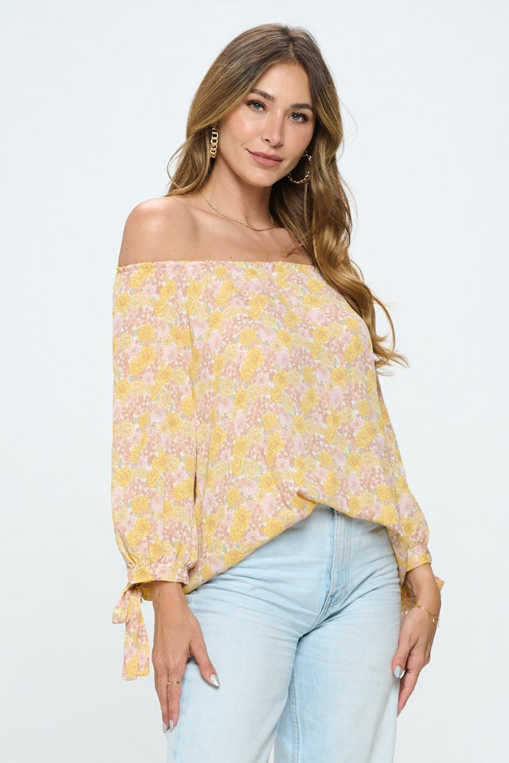 RENEE C Blusa floral de manga larga con hombros descubiertos