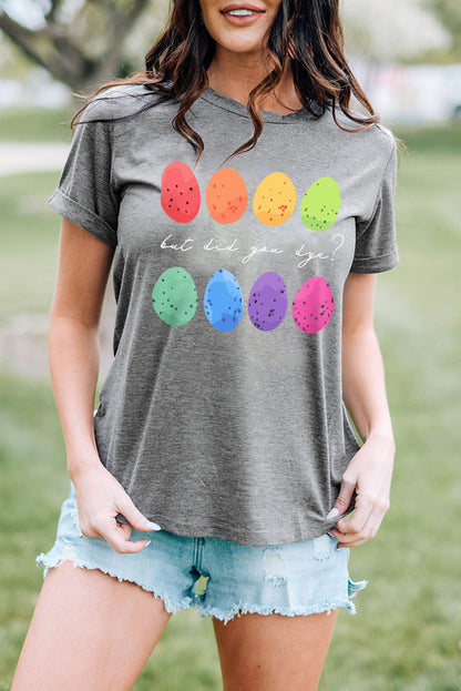 Camiseta gris con cuello redondo y estampado de huevos de Pascua