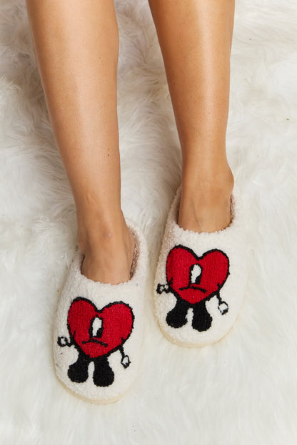 Pantuflas de felpa con estampado de corazones Melody Love