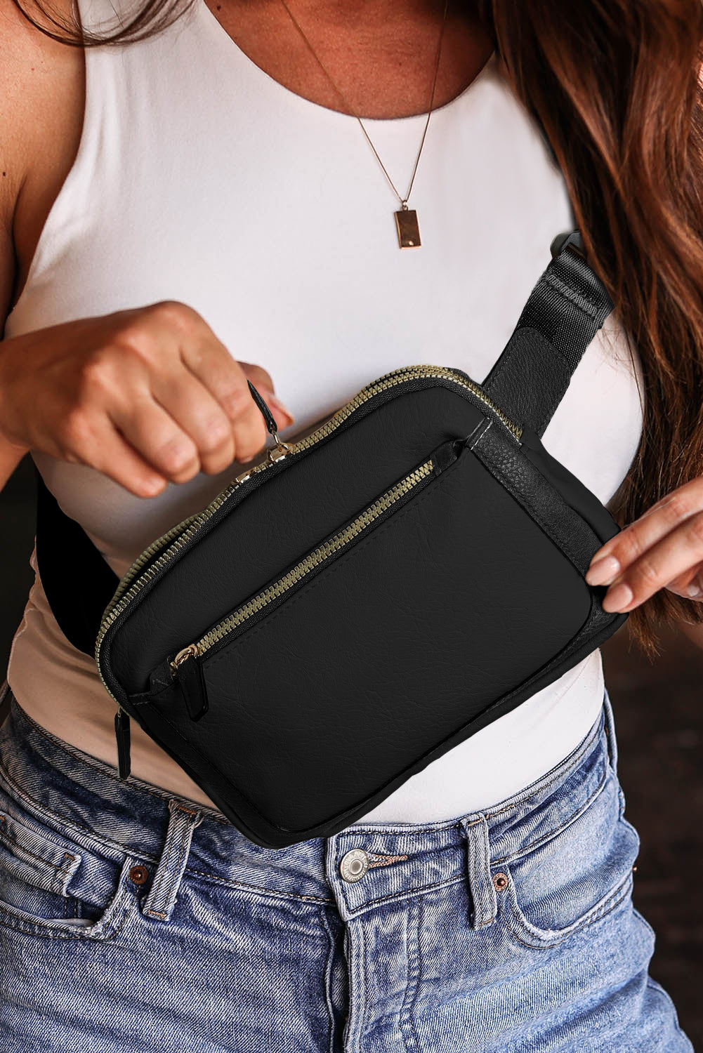 Sac bandoulière minimaliste noir à plusieurs zips