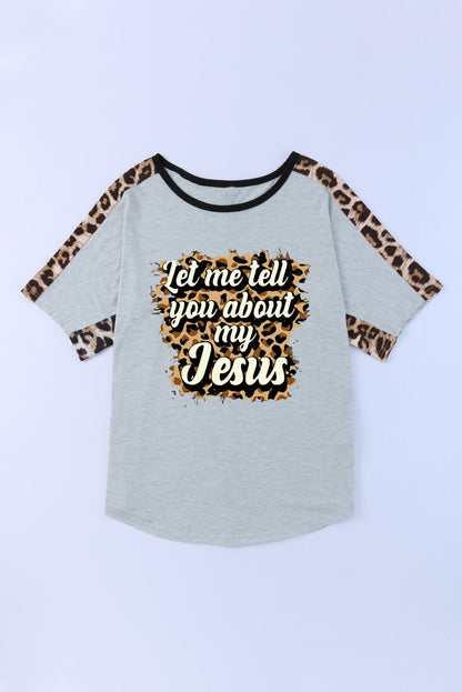 Gris Déjame contarte sobre mi camiseta con estampado de leopardo y patchwork de Jesús