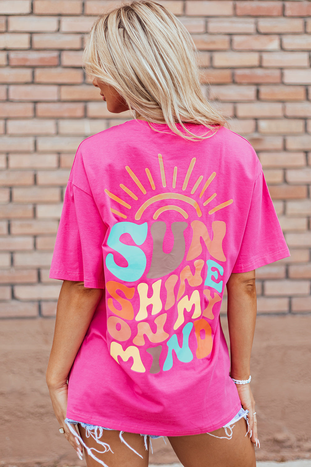 Camiseta gráfica SUNSHINE ON MY MIND rosa brillante