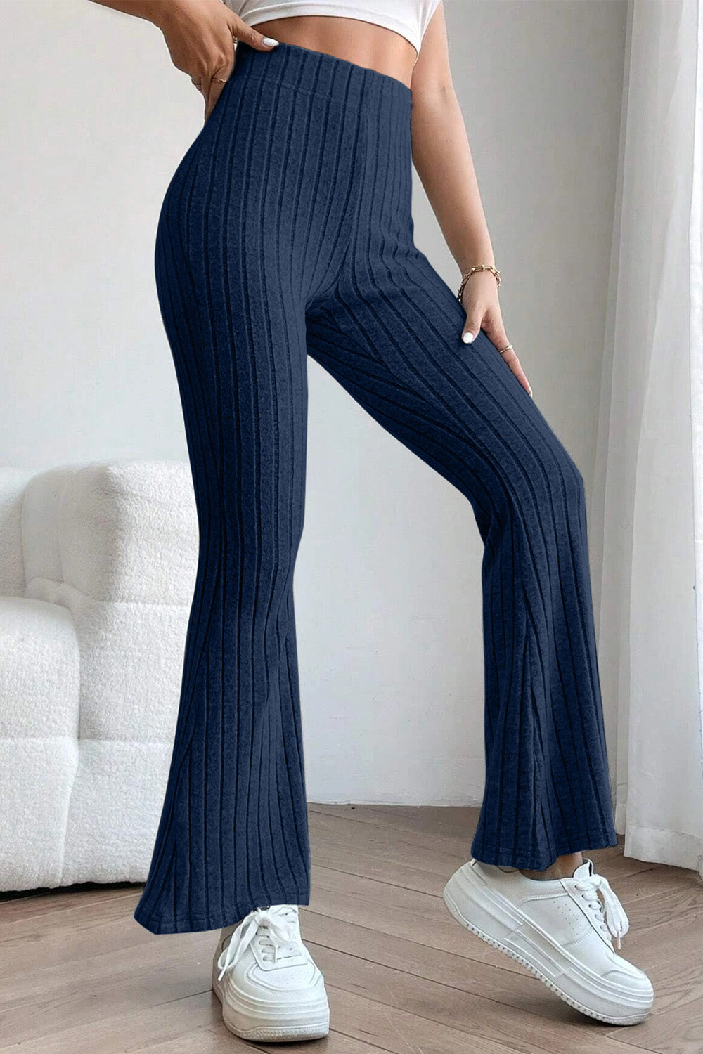 Pantalon évasé taille haute côtelé pleine taille Basic Bae