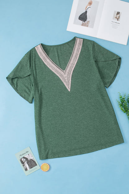 Blusa con manga de pétalo y cuello en V de talla grande