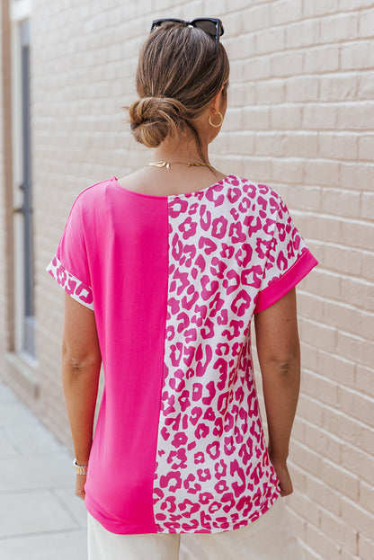 Camiseta casual con estampado de leopardo y manga remangada en bloque de color negra