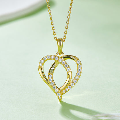 Collar con forma de corazón de plata de ley 925 con moissanita